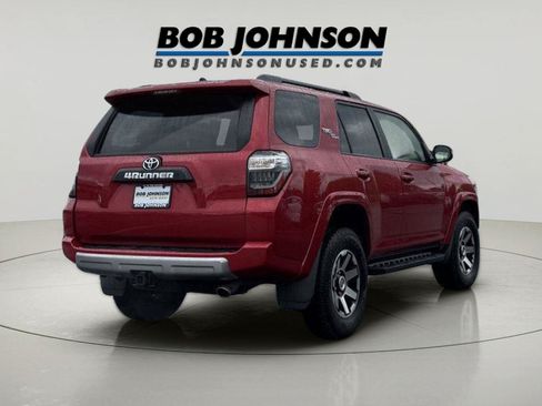 Used 2022 Toyota 4Runner TRD Off-Road Premium w/ Moonroof Package AWD/4WD image 2