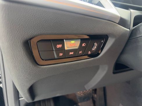 Used 2025 BMW 230i Coupe w/ M Sport Package image 51