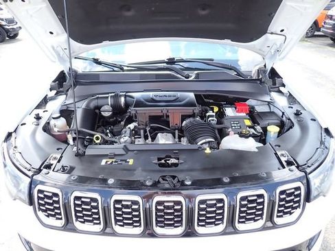 Used 2025 Jeep Compass Limited AWD/4WD image 12