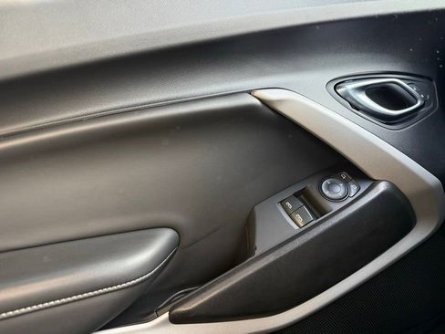 Used 2021 Chevrolet Camaro LT RWD image 11