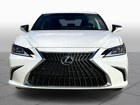 Certified 2025 Lexus ES 300h w/ Premium Package image 3
