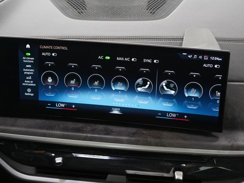 Used 2023 BMW X7 xDrive40i w/ Premium Package image 16