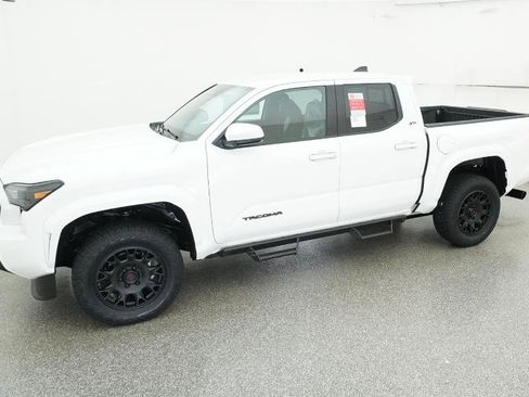 New 2025 Toyota Tacoma SR5 image 5