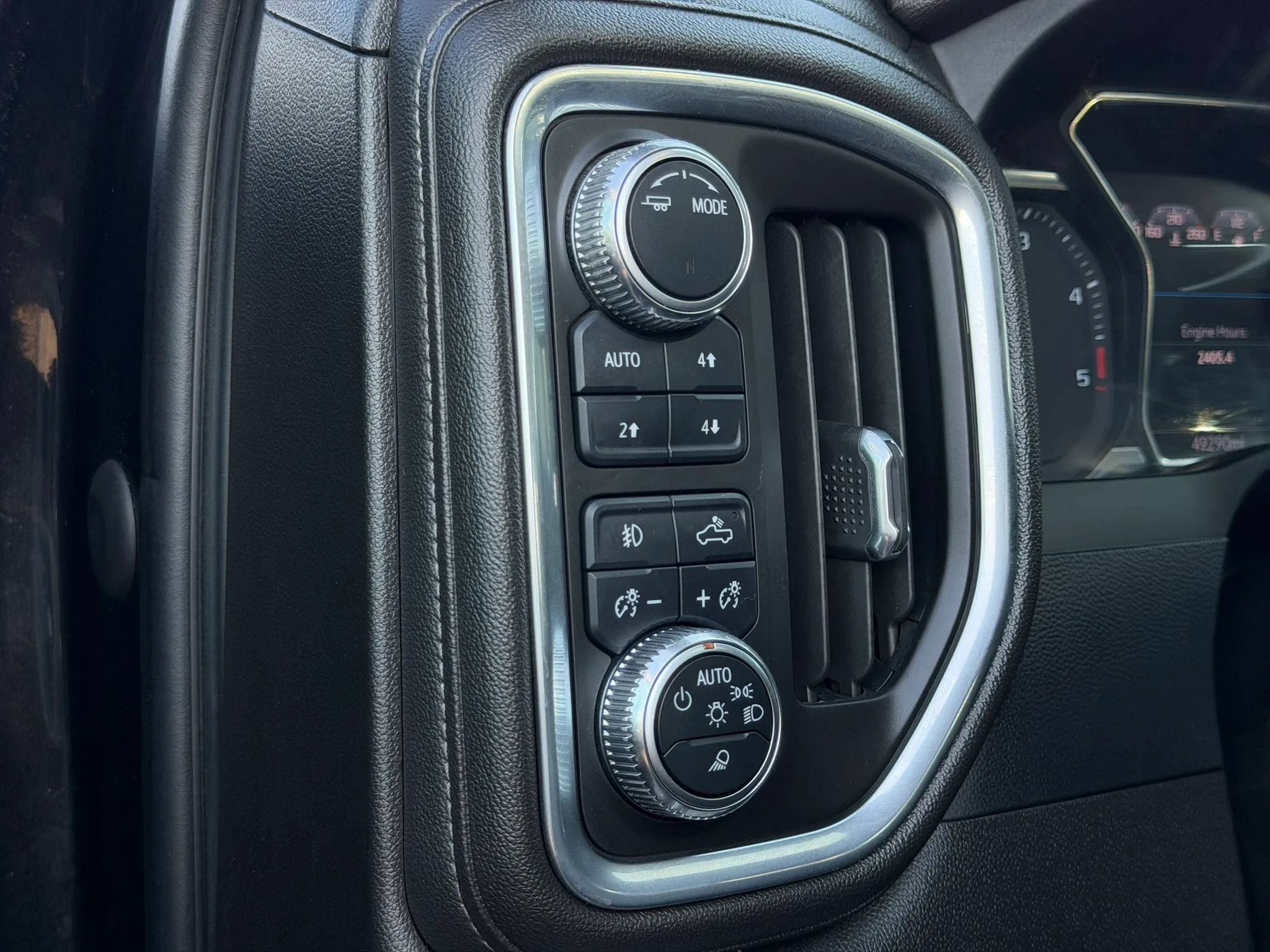 Used 2022 GMC Sierra 3500 Denali AWD/4WD image 30