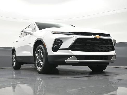 Used 2024 Chevrolet Blazer LT FWD image 30
