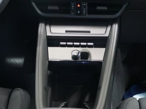 New 2026 Porsche Macan 4 Electric image 20