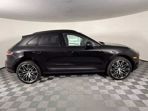Certified 2025 Porsche Macan S image 7