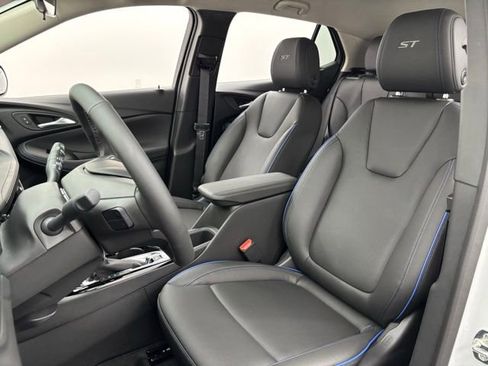 New 2026 Buick Encore GX Sport Touring image 17