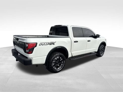 Used 2021 Nissan Titan PRO-4X w/ Pro-4x Convenience Package image 6
