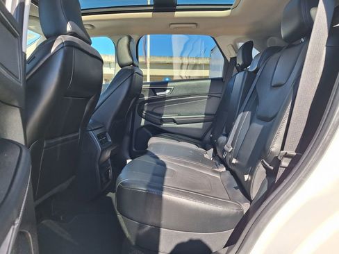 Used 2022 Ford Edge Titanium w/ Class II Trailer Tow Package image 11