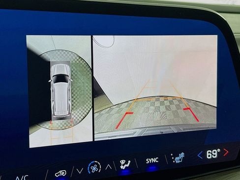 Certified 2025 Chevrolet Tahoe LT w/ Comfort Package image 18