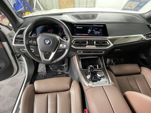Used 2022 BMW X5 xDrive40i AWD/4WD image 11