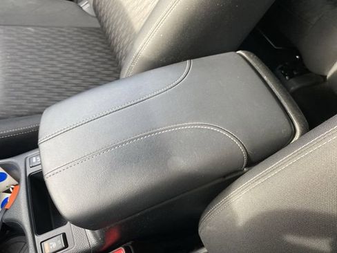 Used 2019 Nissan Rogue SV image 20