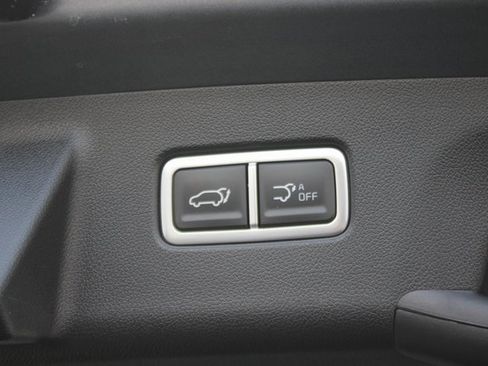 Used 2025 Kia Sorento SX image 29