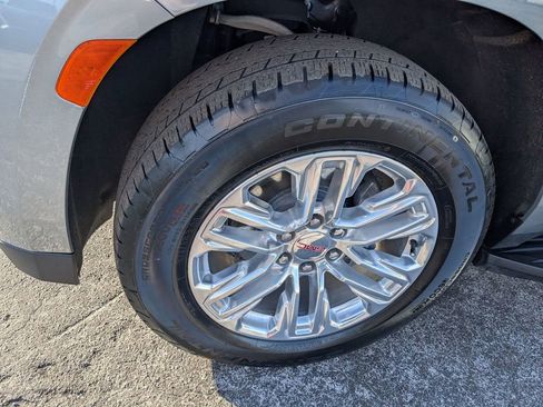 Certified 2024 GMC Yukon XL SLT w/ SLT Luxury Package image 17