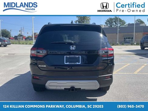 Certified 2025 Honda Pilot TrailSport image 5