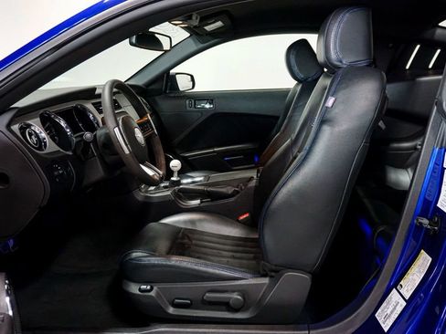 Used 2013 Ford Mustang GT Premium w/ Electronics Pkg RWD image 8