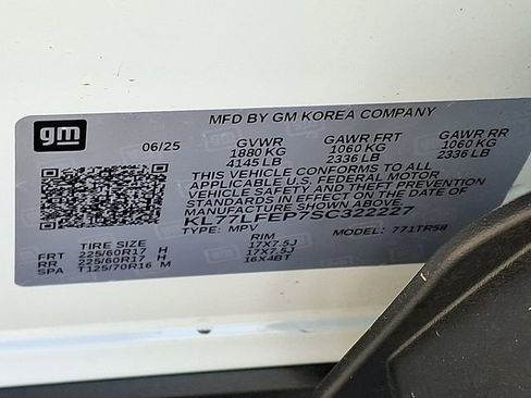 Used 2025 Chevrolet Trax LS w/ LS Convenience Package image 19