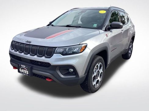 Used 2022 Jeep Compass Trailhawk w/ Trailhawk Convenience Group AWD/4WD image 9