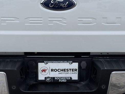 Certified 2023 Ford F350 Lariat w/ Chrome Package image 37