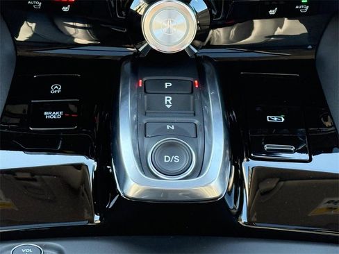 Certified 2025 Acura MDX SH-AWD image 13