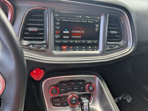 Used 2018 Dodge Challenger SRT Hellcat image 7