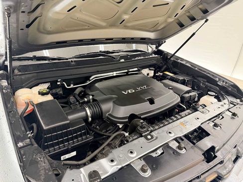 Used 2021 Chevrolet Colorado W/T w/ Custom Special Edition image 16