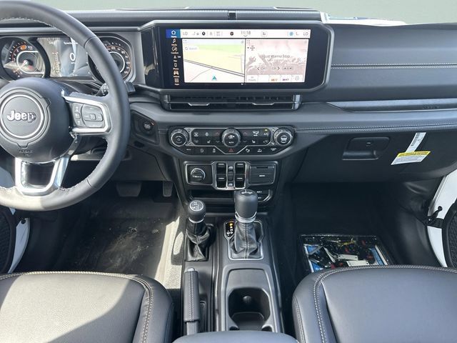 New 2025 Jeep Wrangler Unlimited Sahara AWD/4WD image 25
