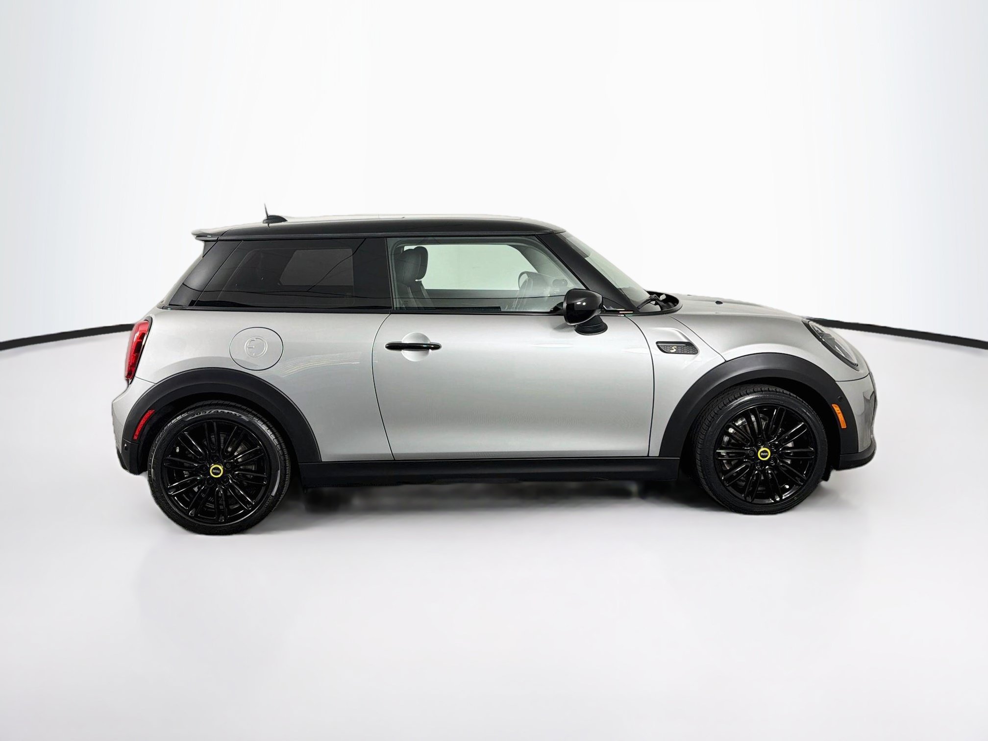 Used 2024 MINI Cooper SE FWD image 10