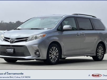 Used 2018 Toyota Sienna XLE w/ XLE Navigation Package
