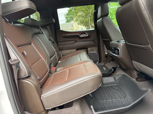Used 2023 GMC Sierra 1500 Denali w/ Technology Package AWD/4WD image 29