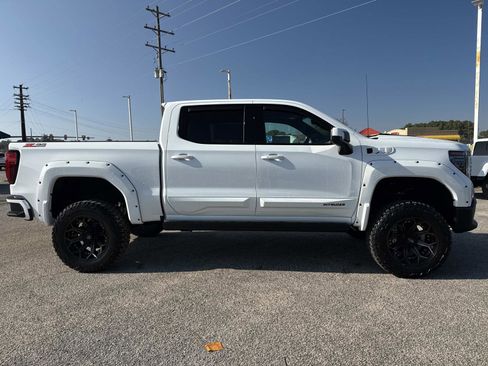 New 2026 GMC Sierra 1500 AT4 w/ Technology Package AWD/4WD image 2