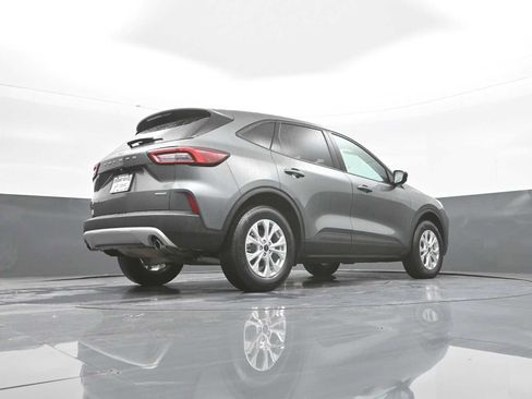 Used 2025 Ford Escape Active AWD/4WD image 39