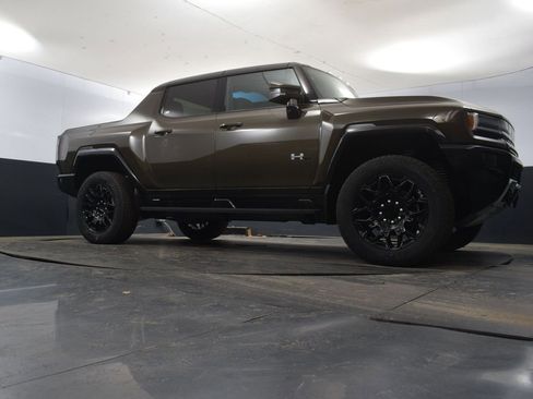 New 2025 GMC Hummer EV 2X image 46