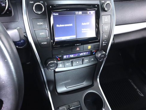 Used 2017 Toyota Camry SE FWD image 15