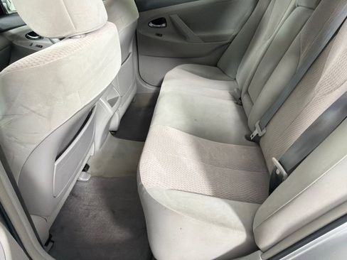 Used 2011 Toyota Camry LE w/ LE Extra-Value Pkg image 17