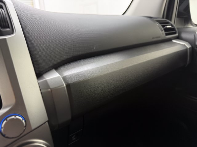 Used 2020 Toyota 4Runner SR5 AWD/4WD image 23