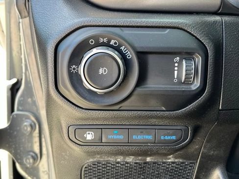 Used 2023 Jeep Wrangler Unlimited AWD/4WD image 20