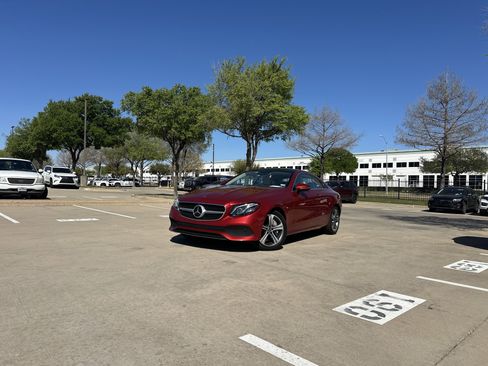 Used 2018 Mercedes-Benz E 400 E 400 image 1