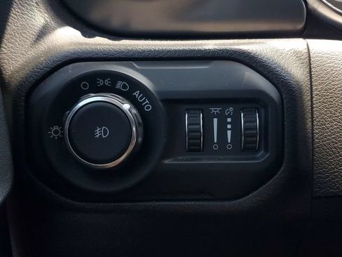 Used 2022 Jeep Wrangler Unlimited Sport AWD/4WD image 32
