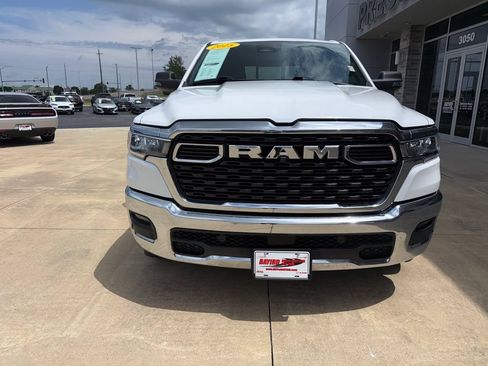 Used 2025 RAM 1500 Big Horn AWD/4WD image 4