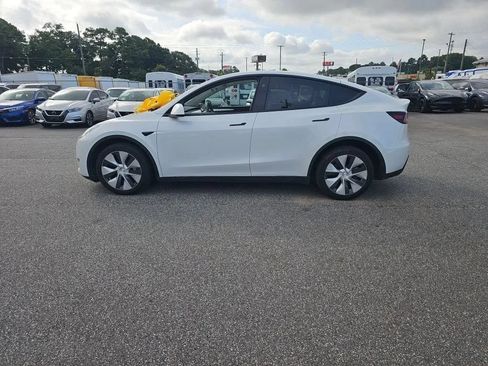 Used 2023 Tesla Model Y Long Range AWD/4WD image 11