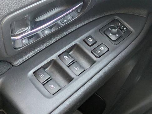 Used 2020 Mitsubishi Outlander ES image 20