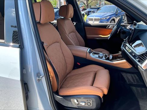 Used 2026 BMW X5 sDrive40i w/ M Sport Package RWD image 8