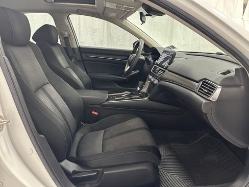 Used 2020 Honda Accord EX image 58