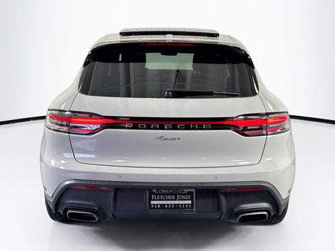 Certified 2025 Porsche Macan AWD/4WD image 10
