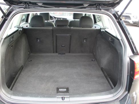 Used 2019 Volkswagen Golf S AWD/4WD image 28