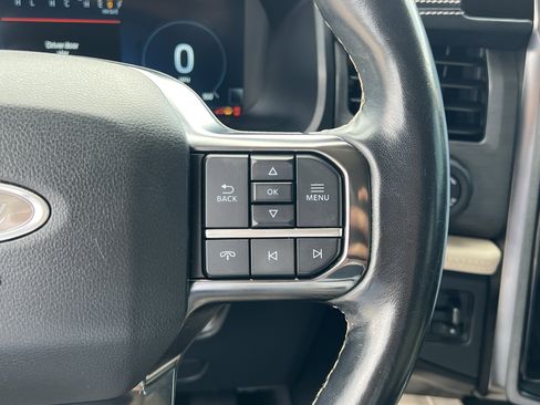 Used 2022 Ford Expedition Platinum RWD image 12