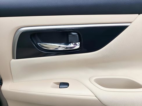 Used 2014 Nissan Altima 2.5 S w/ Display Audio Package FWD image 14