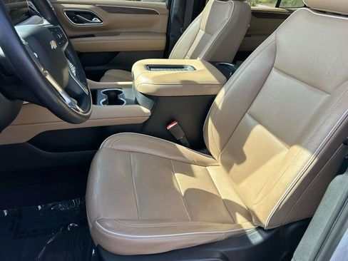 Used 2021 Chevrolet Tahoe Premier w/ Premium Package image 25